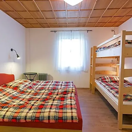 U Lesa - Vranovska Prehrada 山林小屋 *